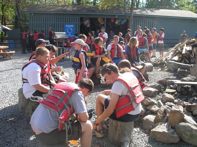 Whitewater rafting - golf trip 2008 027.jpg